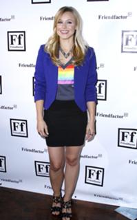 Kristen Bell feet photo thumbnail
