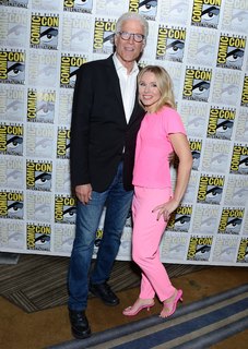Kristen Bell feet photo thumbnail