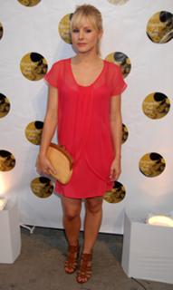 Kristen Bell feet photo thumbnail