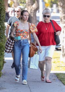 Kristen Bell feet photo thumbnail