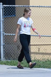 Kristen Bell feet photo thumbnail