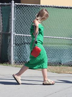 Kristen Bell feet photo thumbnail