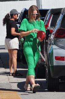 Kristen Bell feet photo thumbnail