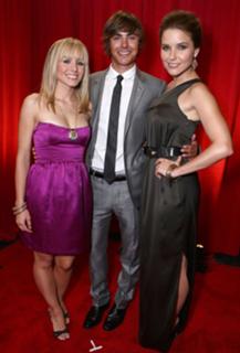 Kristen Bell feet photo thumbnail