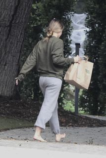 Kristen Bell feet photo thumbnail