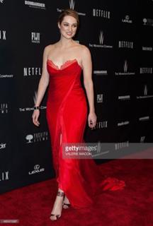 Kristen Connolly feet photo thumbnail