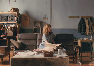 Kristen Connolly feet photo thumbnail