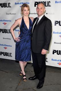 Kristen Connolly feet photo thumbnail