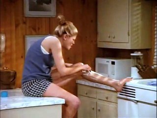 Kristen Johnston feet photo thumbnail