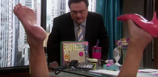 Kristen Johnston feet photo thumbnail