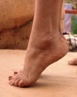 Kristen Johnston feet photo thumbnail