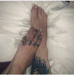Kristen Leanne feet photo 4