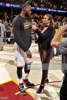 Kristen Ledlow feet photo 17