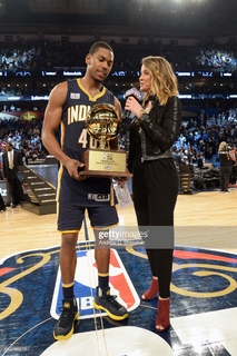 Kristen Ledlow feet photo 14