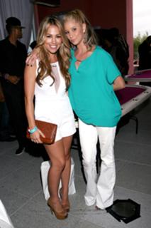 Kristen Renton feet photo 15