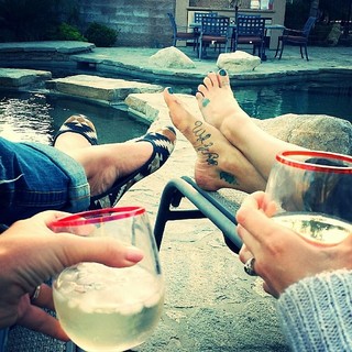 Kristen Renton feet photo 1
