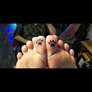 Kristen Renton feet photo 8