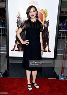 Kristen Schaal feet photo thumbnail