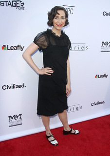 Kristen Schaal feet photo thumbnail
