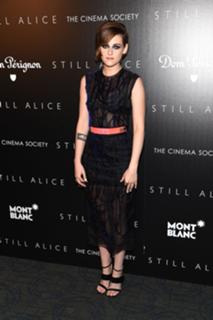 Kristen Stewart feet photo thumbnail