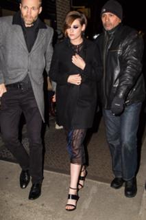 Kristen Stewart feet photo thumbnail