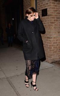 Kristen Stewart feet photo thumbnail