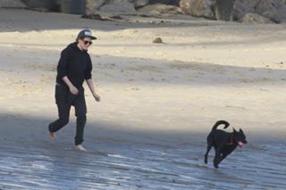 Kristen Stewart feet photo thumbnail