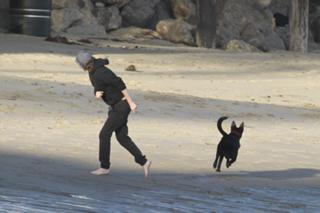 Kristen Stewart feet photo thumbnail