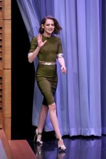 Kristen Stewart feet photo thumbnail