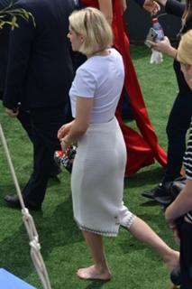 Kristen Stewart feet photo thumbnail