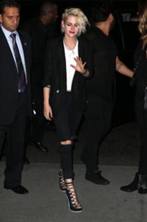 Kristen Stewart feet photo thumbnail