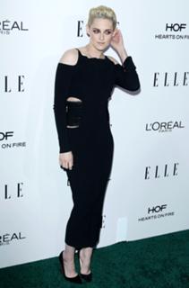 Kristen Stewart feet photo thumbnail