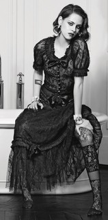 Kristen Stewart feet photo thumbnail