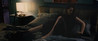 Kristen Stewart feet photo thumbnail