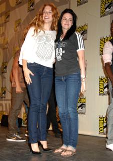 Kristen Stewart feet photo thumbnail