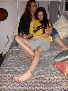 Kristen Stewart feet photo thumbnail