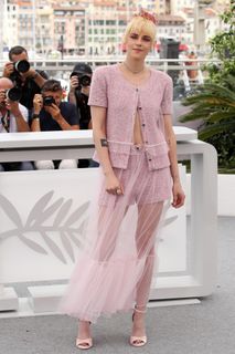 Kristen Stewart feet photo thumbnail