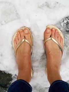 Kristen Taekman feet photo thumbnail