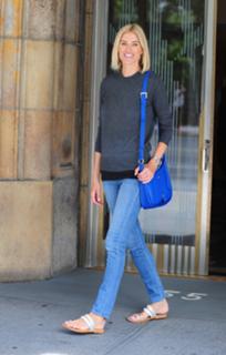 Kristen Taekman feet photo thumbnail