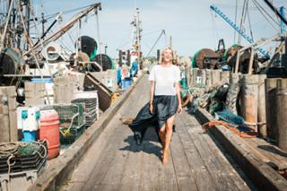 Kristen Taekman feet photo thumbnail