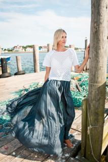 Kristen Taekman feet photo thumbnail