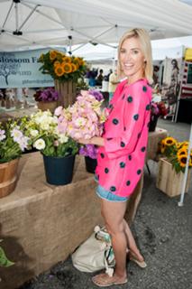 Kristen Taekman feet photo thumbnail
