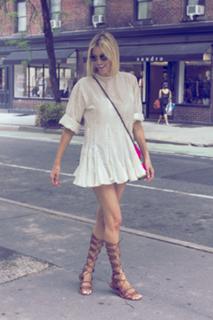 Kristen Taekman feet photo thumbnail