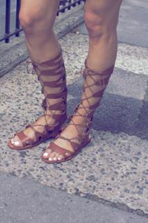 Kristen Taekman feet photo thumbnail