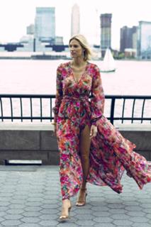 Kristen Taekman feet photo thumbnail