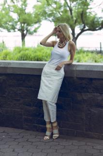 Kristen Taekman feet photo thumbnail