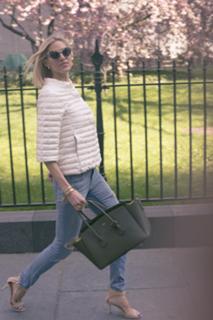 Kristen Taekman feet photo thumbnail