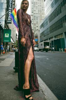 Kristen Taekman feet photo thumbnail