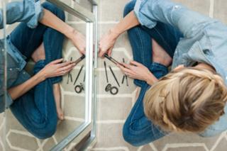 Kristen Taekman feet photo thumbnail