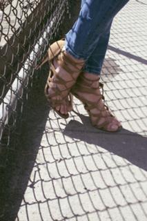 Kristen Taekman feet photo thumbnail